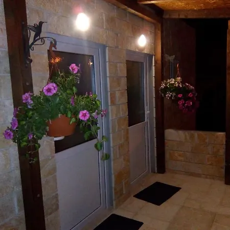 Benjak Apartment *