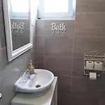Benjak *