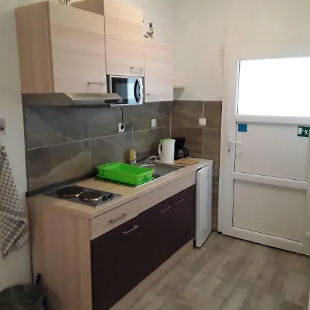 Benjak شقة هفار