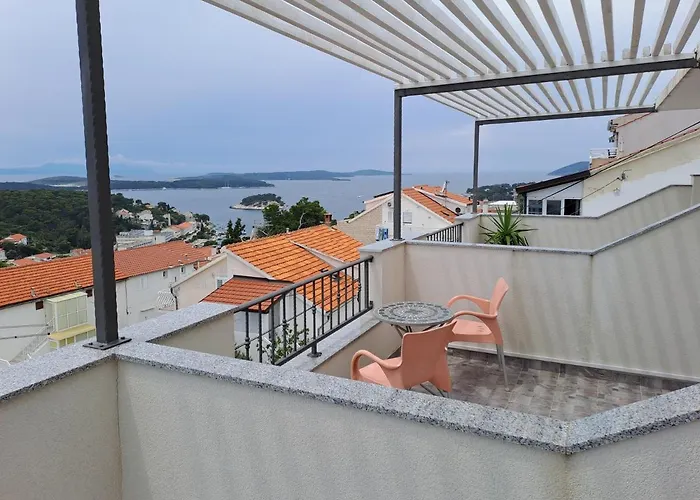 Benjak Apartamento Hvar Town